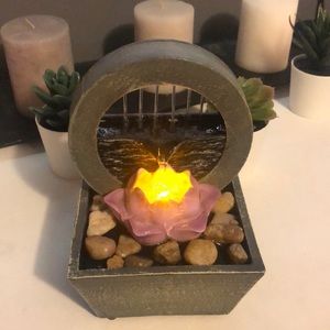 Water fountain that lights up